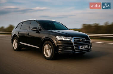 Внедорожник / Кроссовер Audi Q7 2017 в Ахтырке