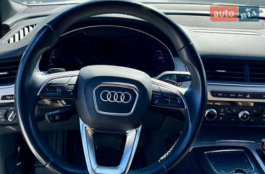 Внедорожник / Кроссовер Audi Q7 2019 в 