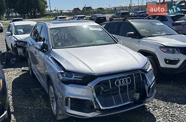 Позашляховик / Кросовер Audi Q7 2021 в Луцьку