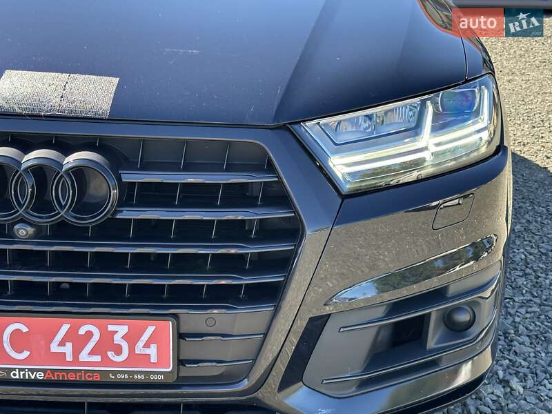 Внедорожник / Кроссовер Audi Q7 2017 в Луцке