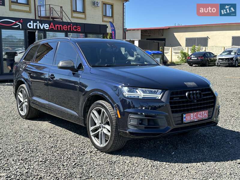 Внедорожник / Кроссовер Audi Q7 2017 в Луцке
