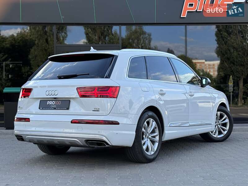 Внедорожник / Кроссовер Audi Q7 2016 в Киеве
