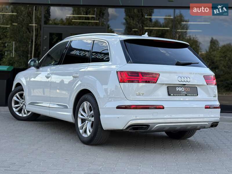 Внедорожник / Кроссовер Audi Q7 2016 в Киеве