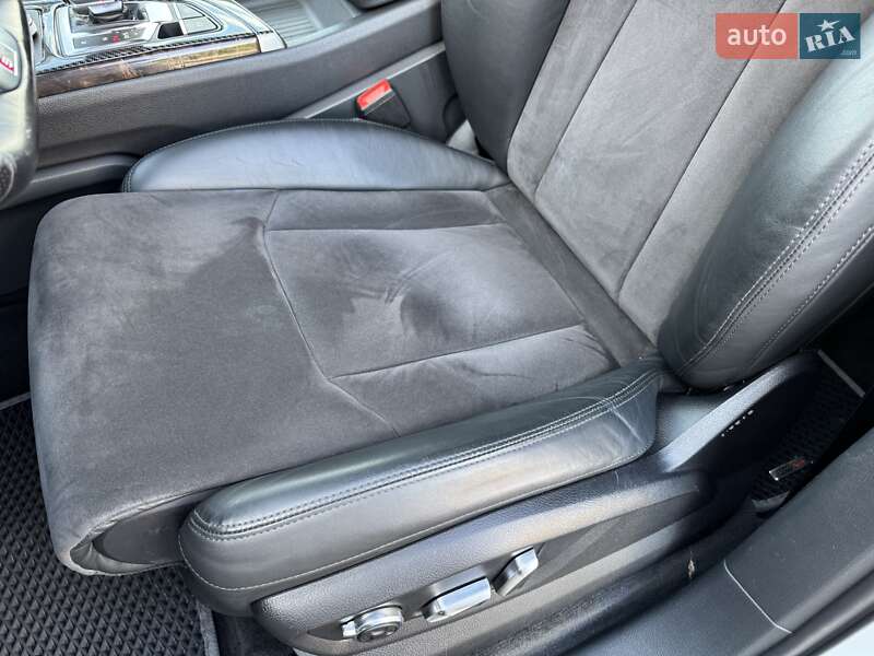 Внедорожник / Кроссовер Audi Q7 2016 в Киеве