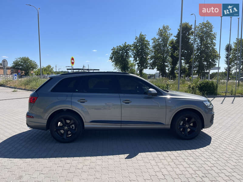 Внедорожник / Кроссовер Audi Q7 2018 в Виннице