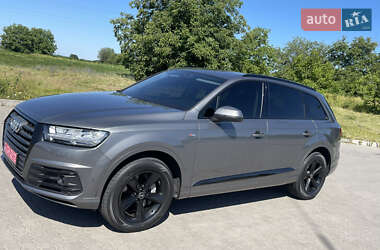 Внедорожник / Кроссовер Audi Q7 2018 в 