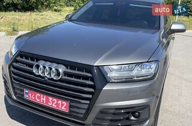 Внедорожник / Кроссовер Audi Q7 2018 в 