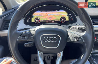 Внедорожник / Кроссовер Audi Q7 2018 в 