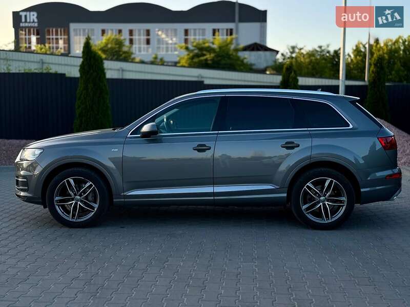 Позашляховик / Кросовер Audi Q7 2016 в Тернополі