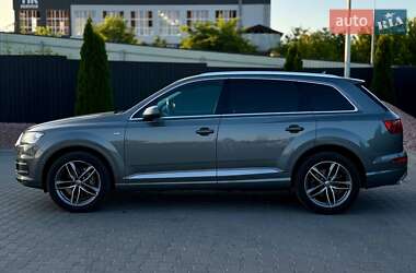 Внедорожник / Кроссовер Audi Q7 2016 в 