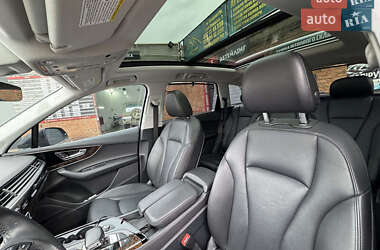 Внедорожник / Кроссовер Audi Q7 2017 в 