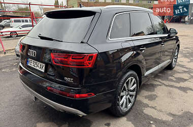 Внедорожник / Кроссовер Audi Q7 2017 в 
