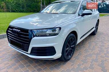 Позашляховик / Кросовер Audi Q7 2016 в 