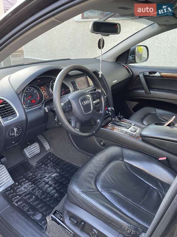 Внедорожник / Кроссовер Audi Q7 2007 в Калуше