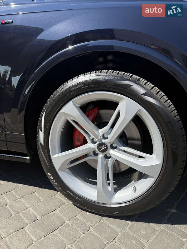 Внедорожник / Кроссовер Audi Q7 2018 в Киеве