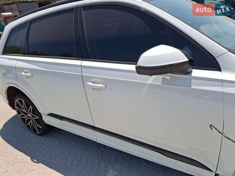 Внедорожник / Кроссовер Audi Q7 2020 в Львове