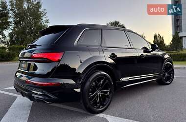Внедорожник / Кроссовер Audi Q7 2025 в 