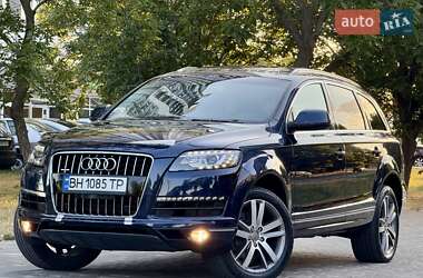 Позашляховик / Кросовер Audi Q7 2012 в 