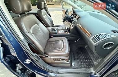 Позашляховик / Кросовер Audi Q7 2012 в 