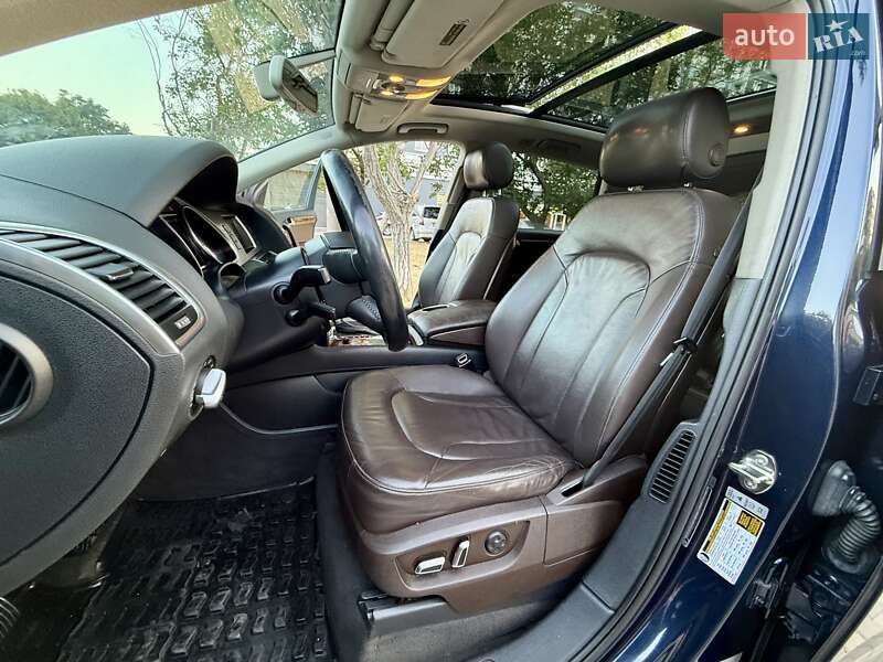 Внедорожник / Кроссовер Audi Q7 2012 в Одессе