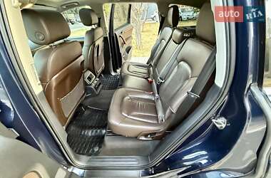 Позашляховик / Кросовер Audi Q7 2012 в 