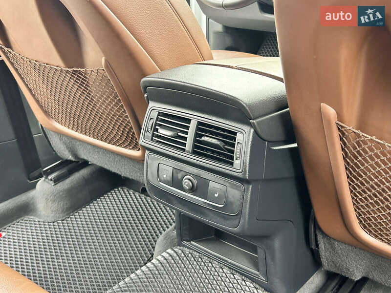 Позашляховик / Кросовер Audi Q7 2015 в Рівному