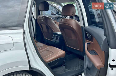 Внедорожник / Кроссовер Audi Q7 2015 в 