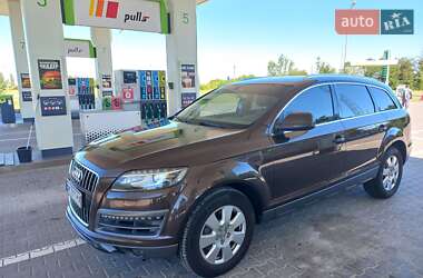 Внедорожник / Кроссовер Audi Q7 2014 в Хотине