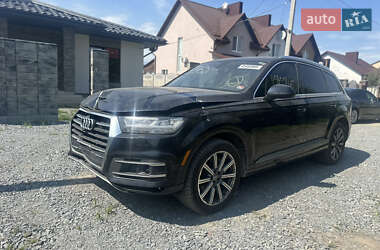 Позашляховик / Кросовер Audi Q7 2017 в Рівному