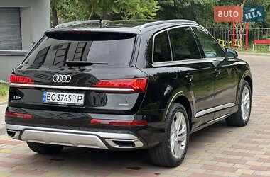 Внедорожник / Кроссовер Audi Q7 2019 в 