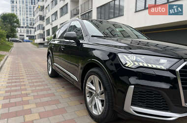Внедорожник / Кроссовер Audi Q7 2019 в 