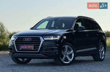Внедорожник / Кроссовер Audi Q7 2018 в 