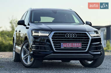 Внедорожник / Кроссовер Audi Q7 2018 в 