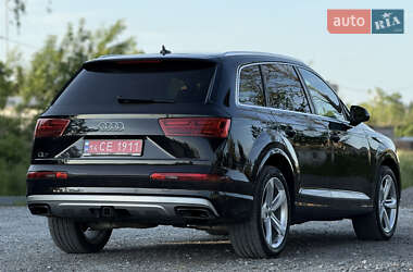 Внедорожник / Кроссовер Audi Q7 2018 в 
