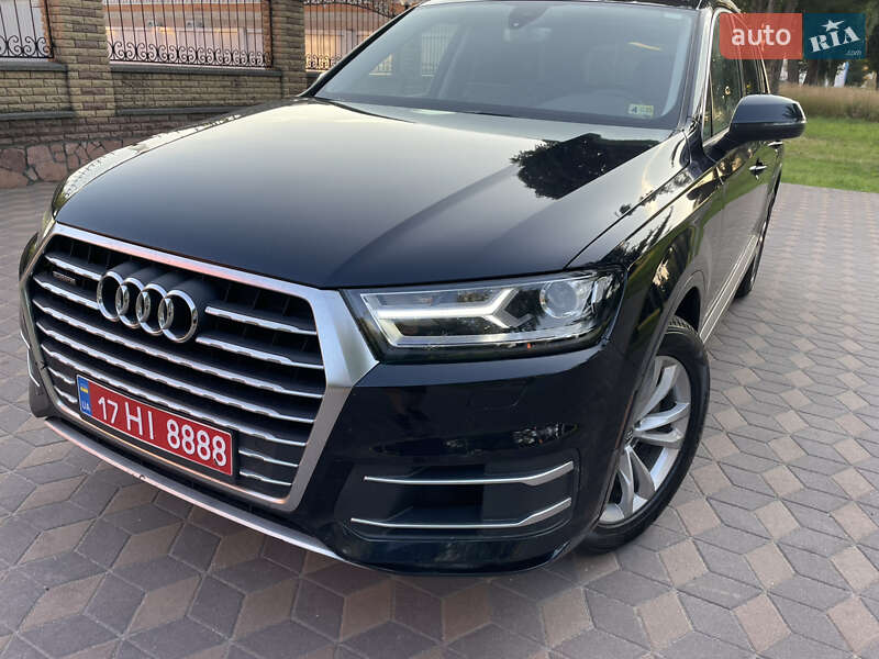 Внедорожник / Кроссовер Audi Q7 2016 в Лубнах