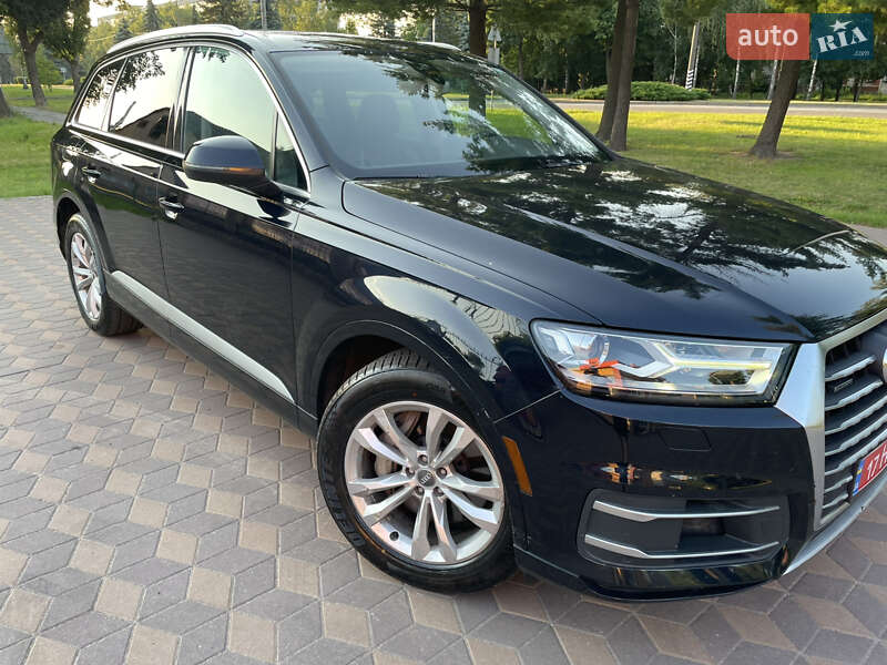 Внедорожник / Кроссовер Audi Q7 2016 в Лубнах