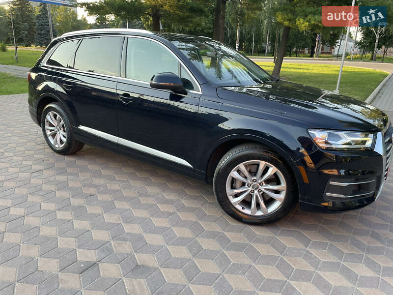 Внедорожник / Кроссовер Audi Q7 2016 в Лубнах