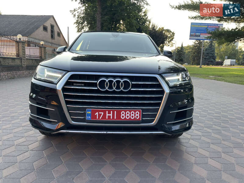 Внедорожник / Кроссовер Audi Q7 2016 в Лубнах