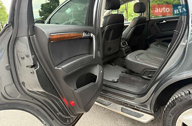 Позашляховик / Кросовер Audi Q7 2013 в 