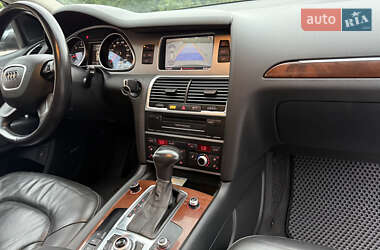 Позашляховик / Кросовер Audi Q7 2013 в 