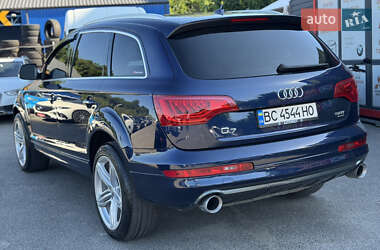 Внедорожник / Кроссовер Audi Q7 2010 в 