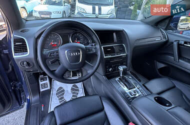 Внедорожник / Кроссовер Audi Q7 2010 в 