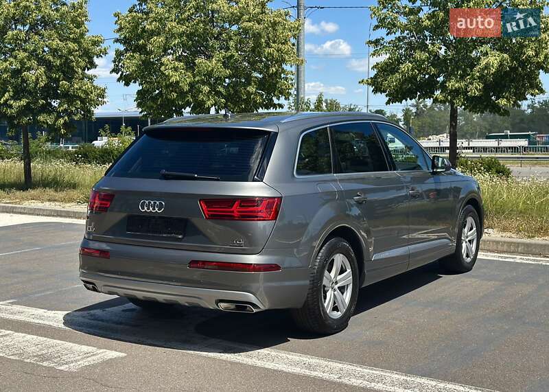 Внедорожник / Кроссовер Audi Q7 2015 в Киеве