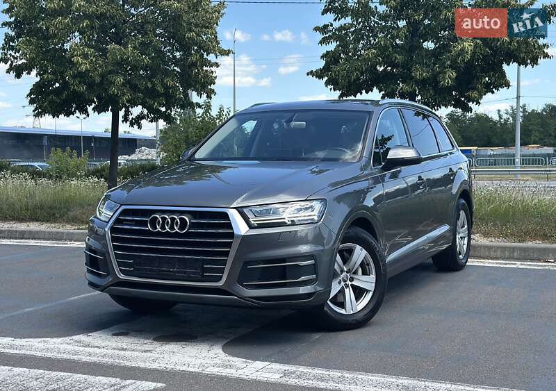 Внедорожник / Кроссовер Audi Q7 2015 в Киеве