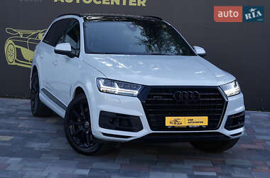 Внедорожник / Кроссовер Audi Q7 2017 в 