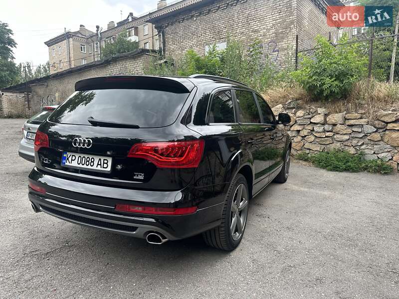 Позашляховик / Кросовер Audi Q7 2013 в Запоріжжі