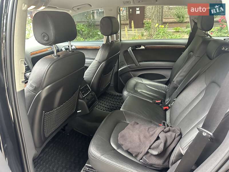 Позашляховик / Кросовер Audi Q7 2013 в Запоріжжі