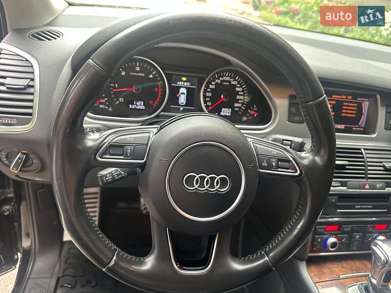 Позашляховик / Кросовер Audi Q7 2013 в Запоріжжі