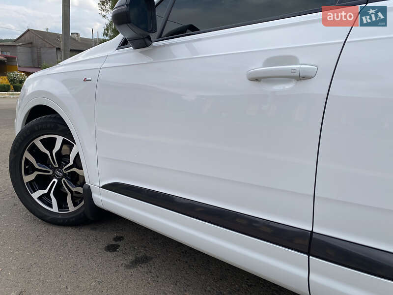 Внедорожник / Кроссовер Audi Q7 2017 в Одессе