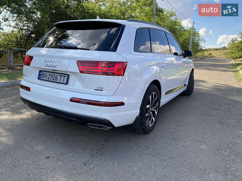 Внедорожник / Кроссовер Audi Q7 2017 в Одессе